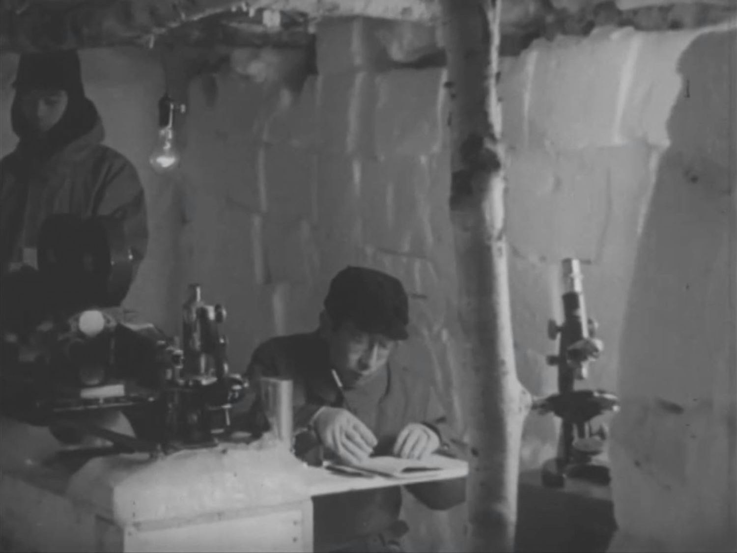 Film still from Snow Crystals (1958) 14min, Iwanami, Tanoshii Kagaku series. Produced by Shigeharu Yoshino, directed by Chonosuke Ise